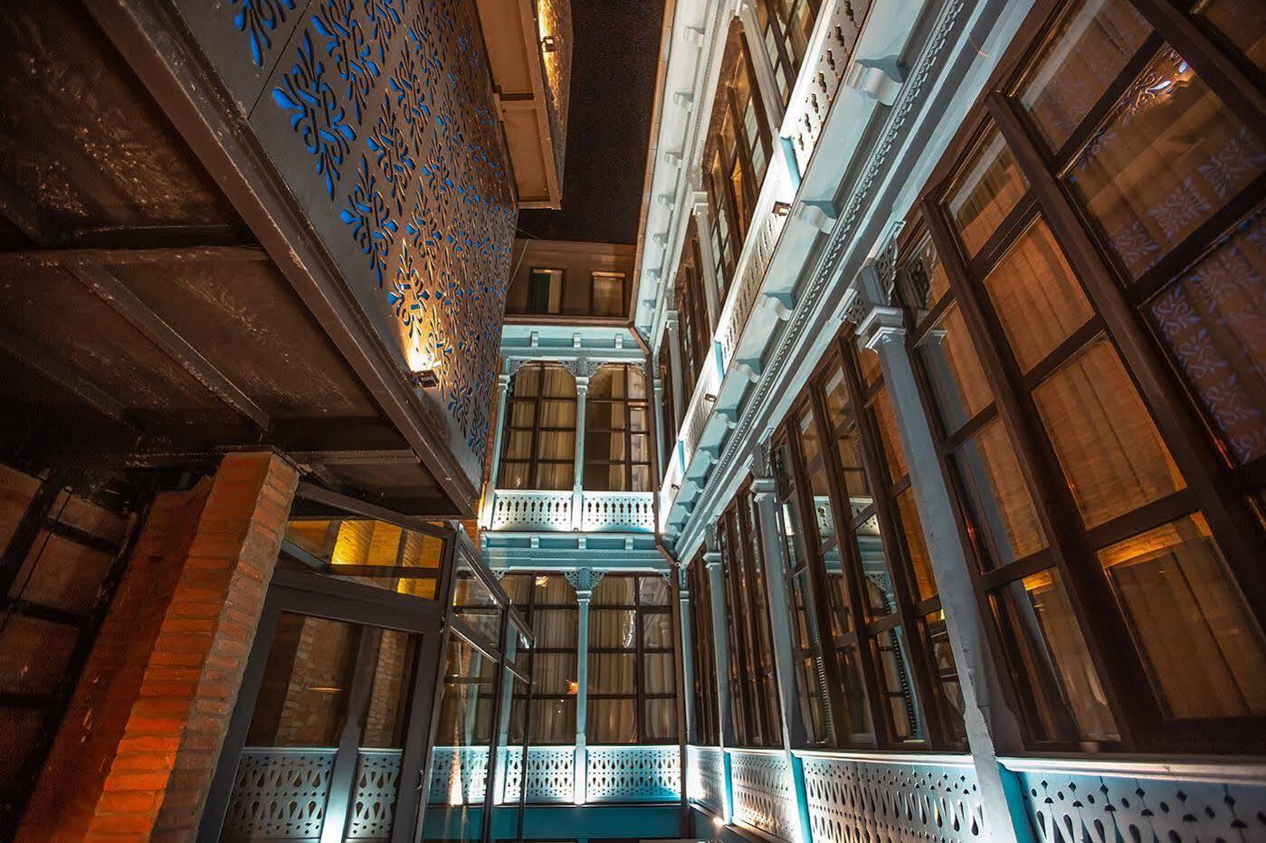 Royal Inn Tbilisi Exteriör bild