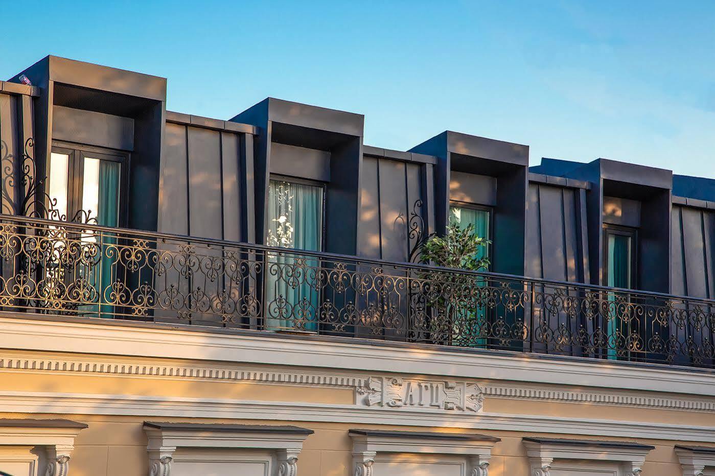 Royal Inn Tbilisi Exteriör bild